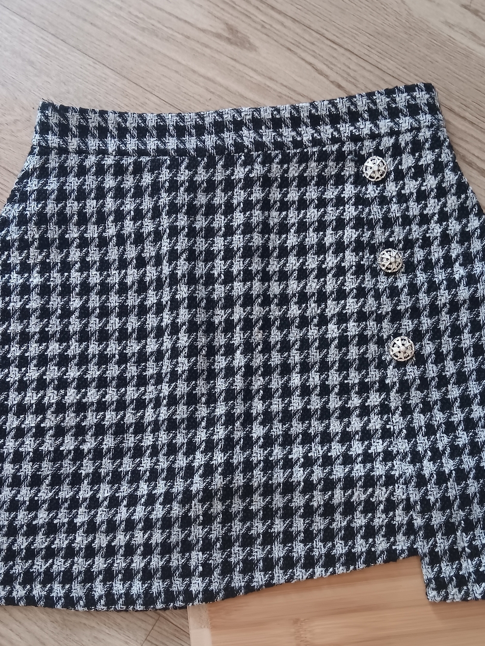 Zenith Houndstooth Mini Skirt Women’s Size M Black White Tweed Button Detail - Picture 3 of 6